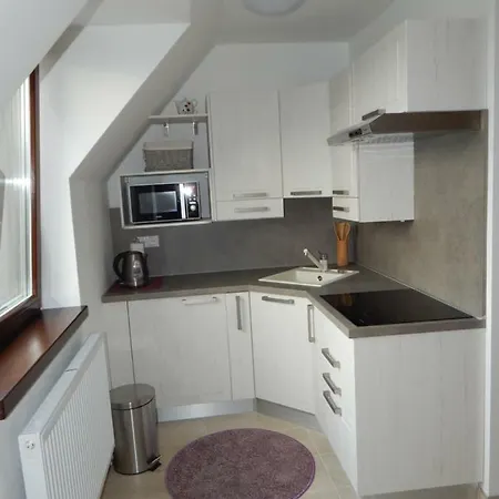 Lemon Apartment *