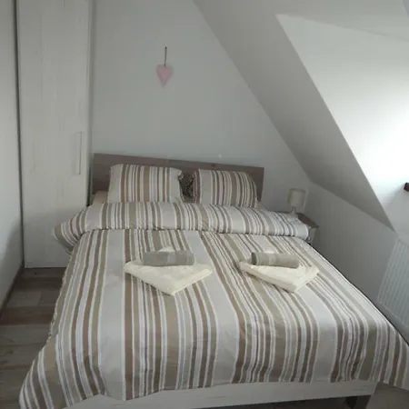 Lemon Apartment