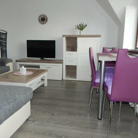 Lemon Apartment *